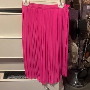 Pink pleated midi skirt